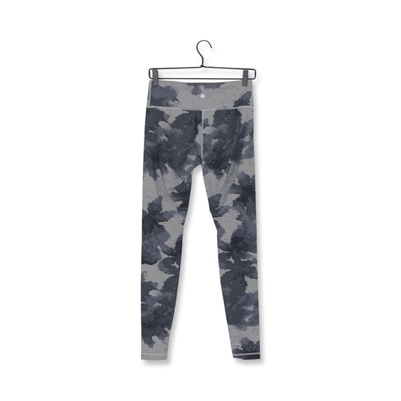 Lululemon Wunder Under Pant III Gray and Black Abstract Pattern - Picture 2 of 4